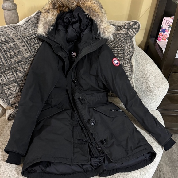 Canada Goose Rossclair Mid Length Fur Hood Parka - Picture 1 of 13
